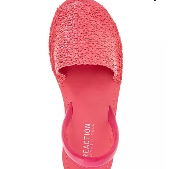 NIB Womens Kenneth Cole Silver Sandals Size 7M | eBay Kenneth Cole Sandals NIB size 9.5